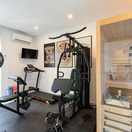 Mon By Guide Villa *