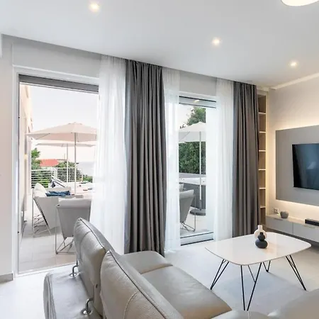 Mon By Guide Blato (Korcula)