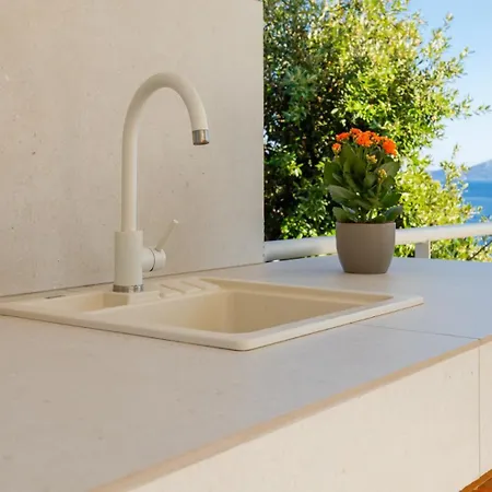 Villa Mon By Guide