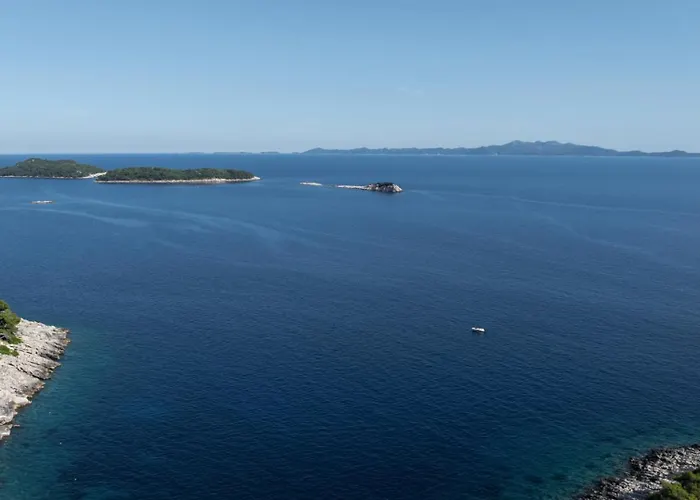Mon By Guide * Blato (Korcula)